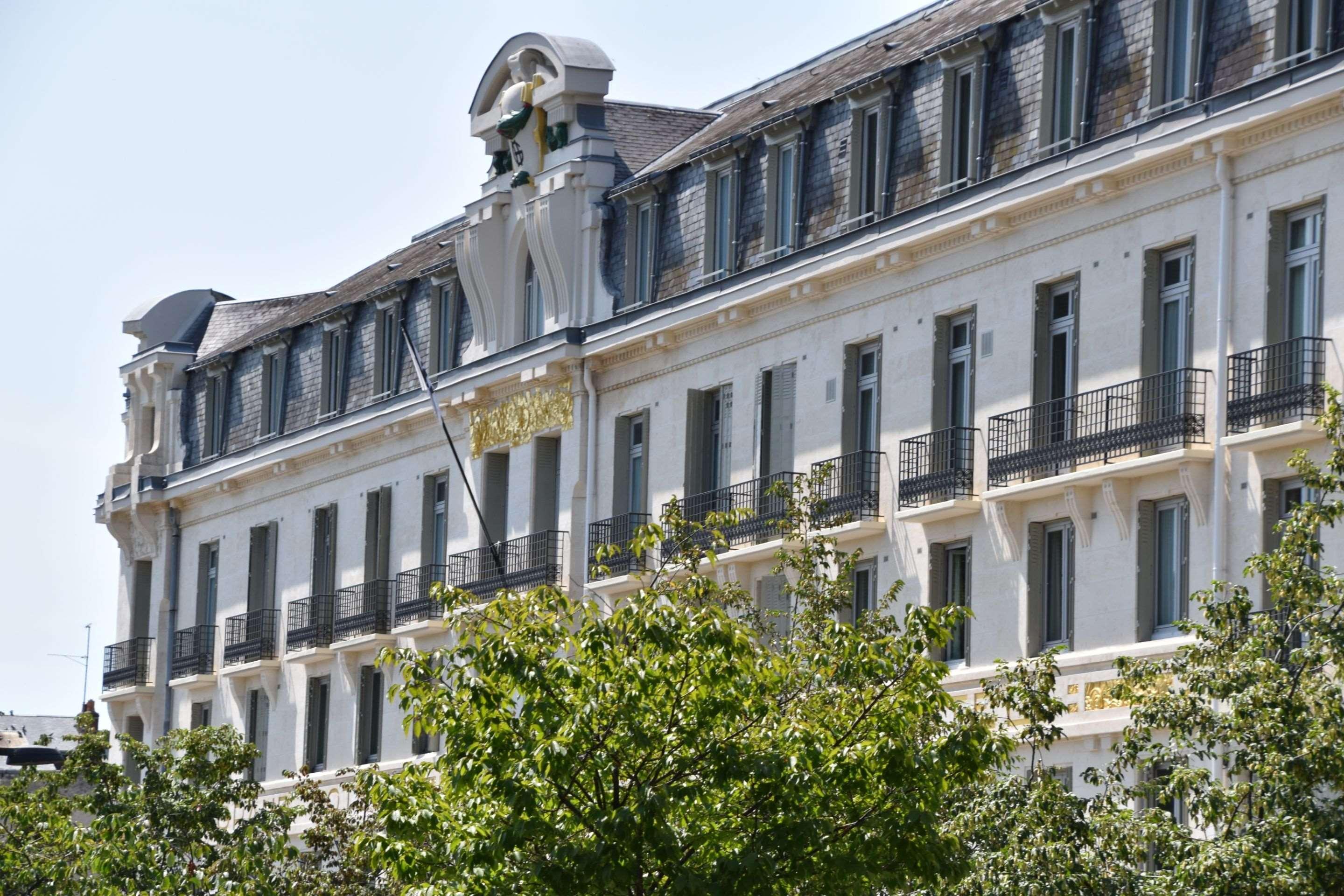 Le Grand Hotel Tours Extérieur photo